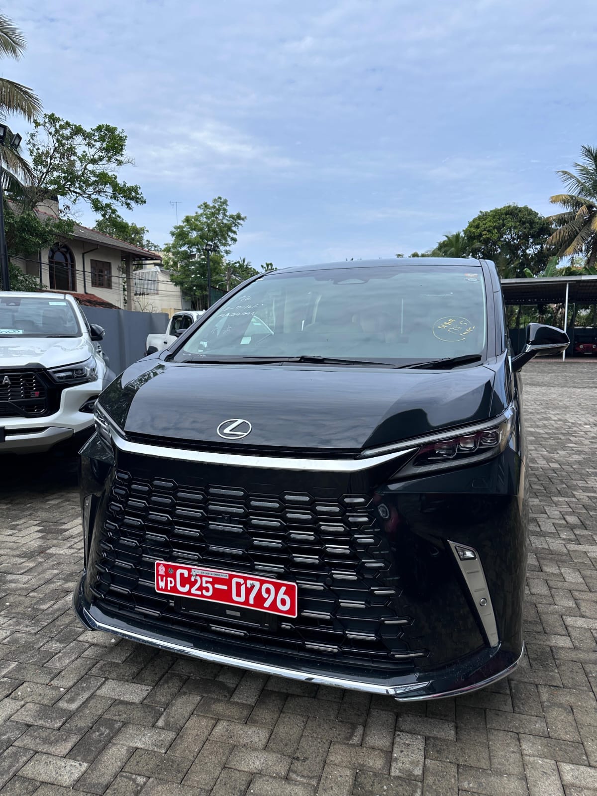 Toyota Vitz front view