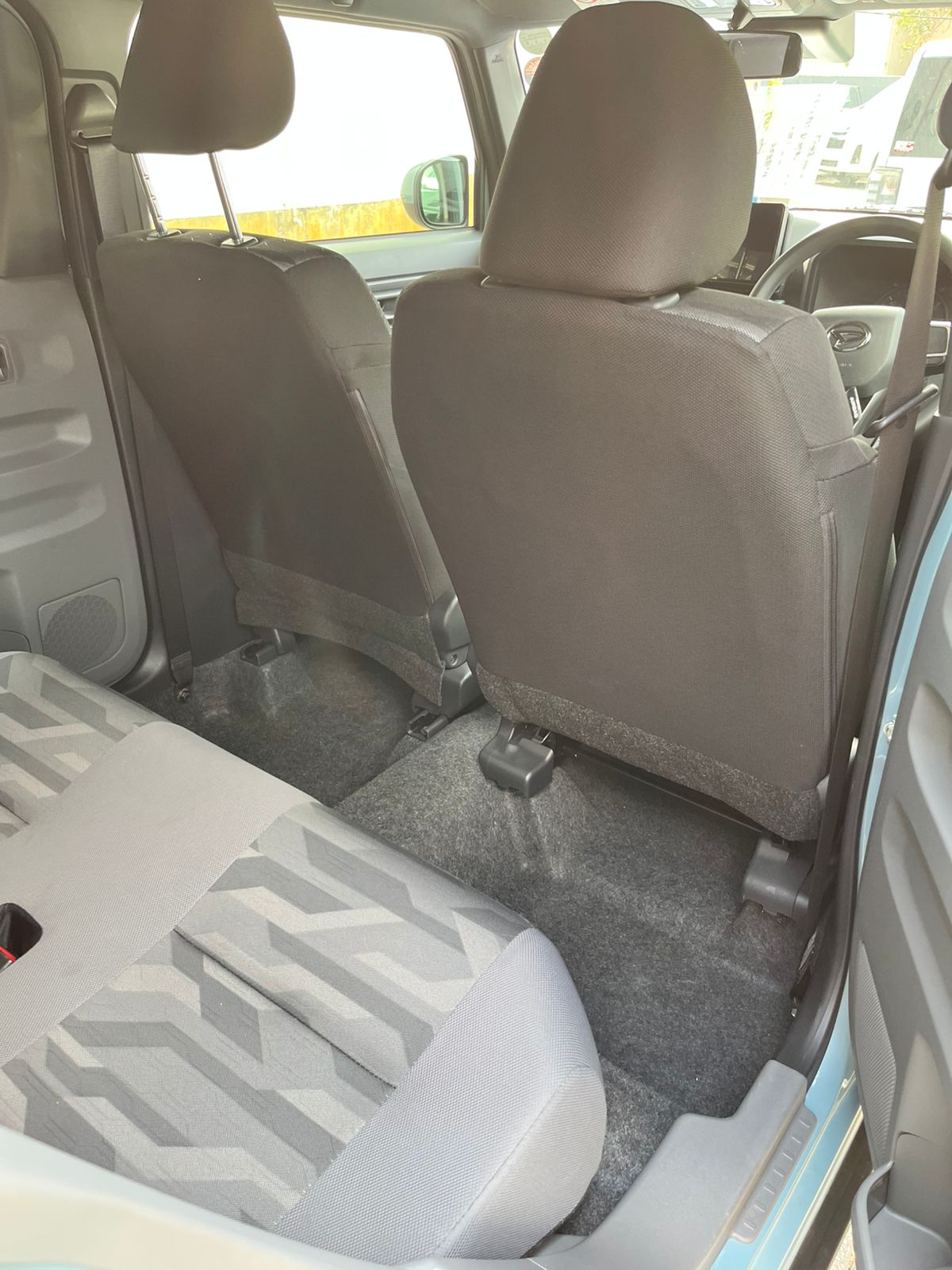 Toyota Vitz front view