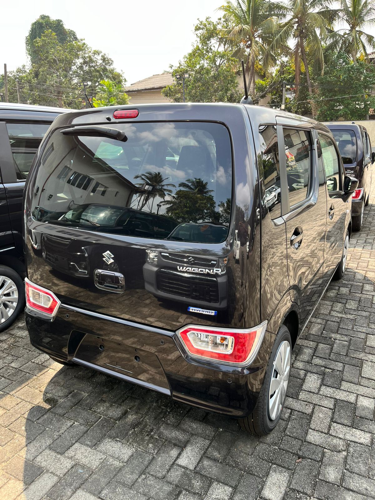 Toyota Vitz front view