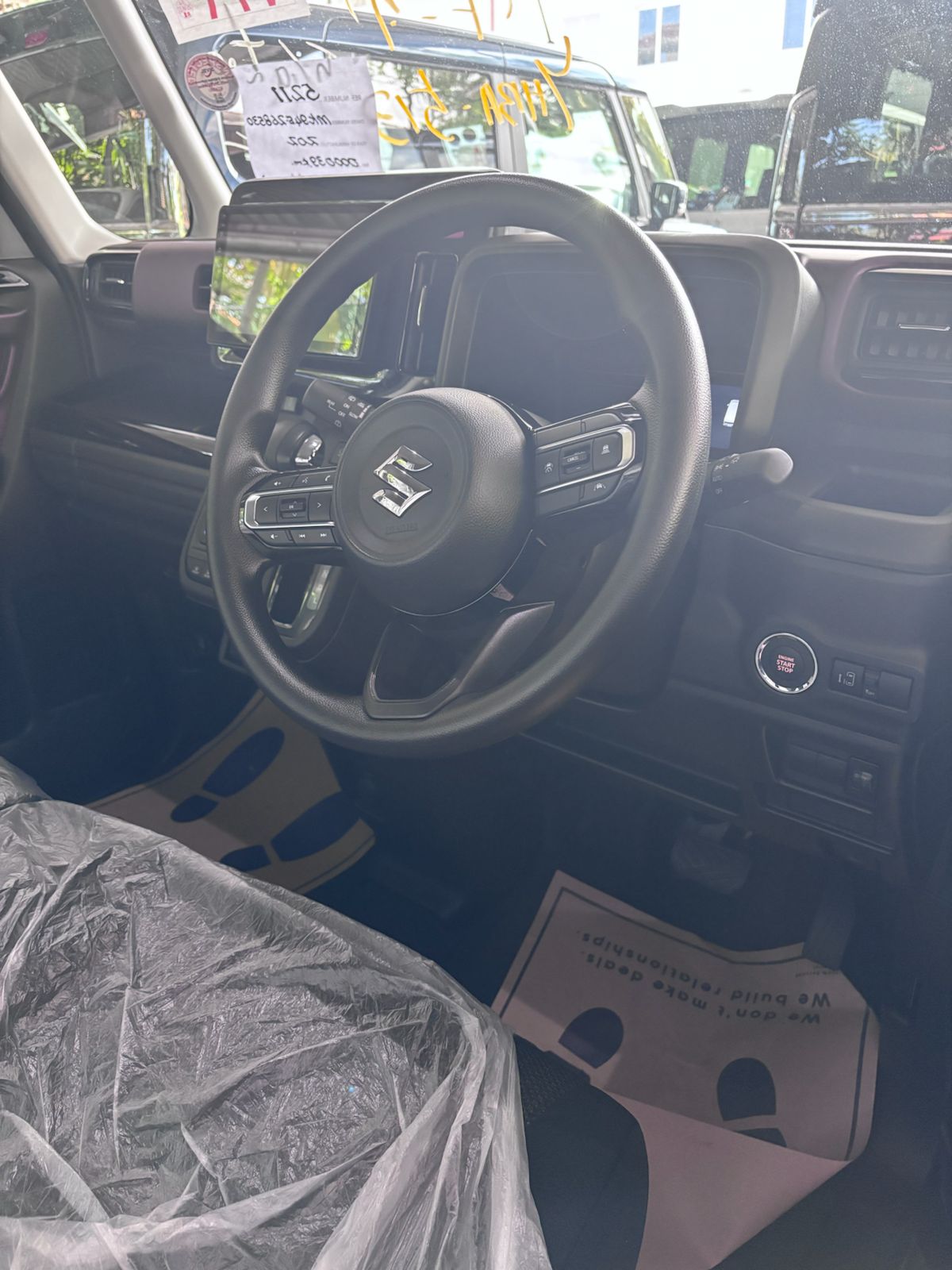 Toyota Vitz front view